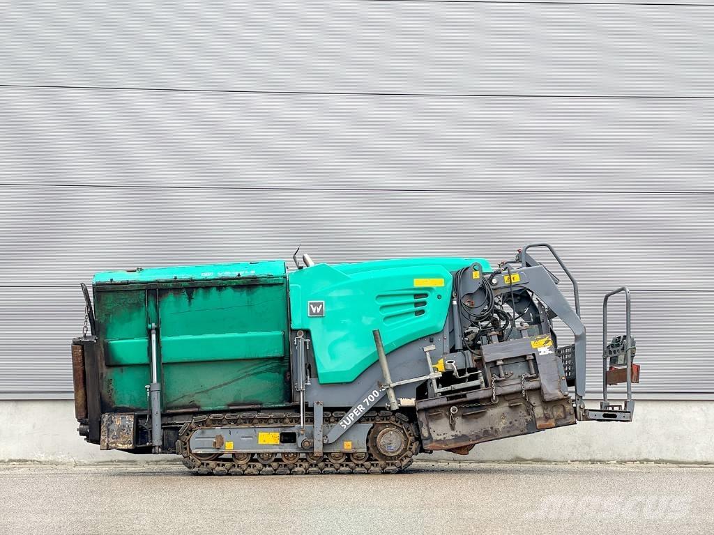 Vögele SUPER 700-3i Asfalta klājēji