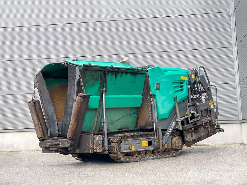 Vögele SUPER 700-3i Asfalta klājēji