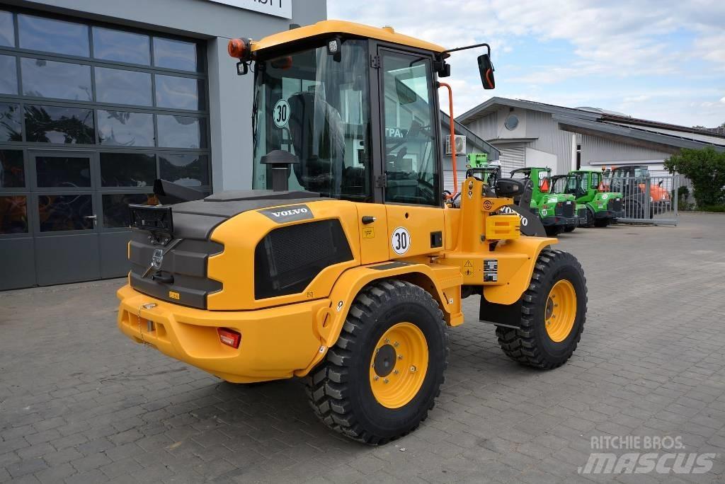 Volvo L30HS Iekrāvēji uz riteņiem