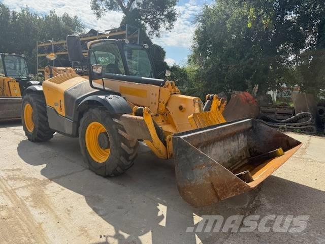 JCB 533-105 Teleskopiskie manipulatori