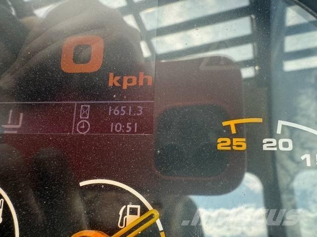 JCB 533-105 Teleskopiskie manipulatori