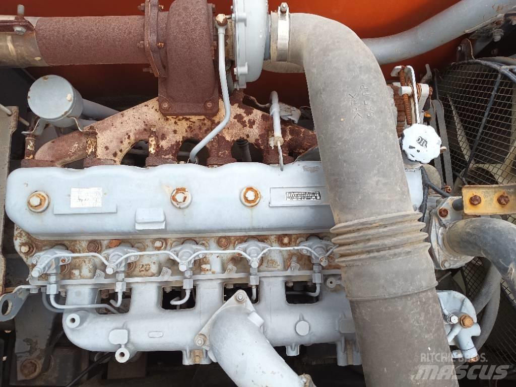 Hitachi ZX 200 Kāpurķēžu ekskavatori