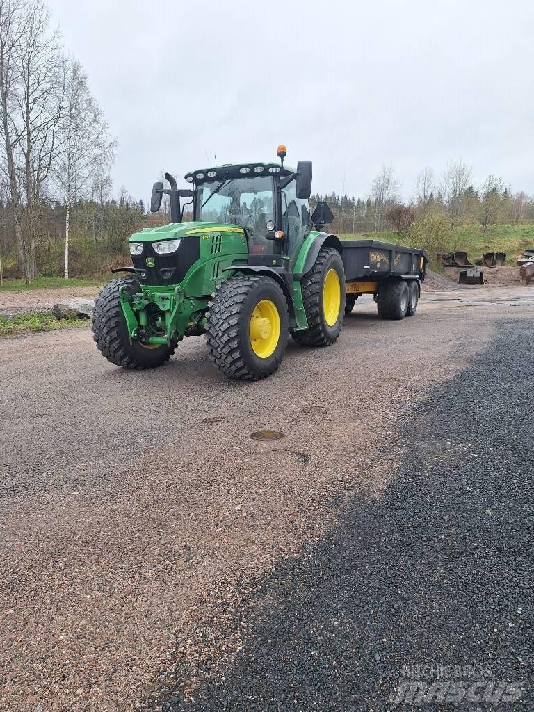 John Deere 6155R Traktori