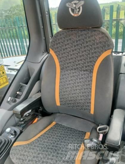 CASE CX 85 D Vidēja lieluma ekskavatori 7 t - 12 t
