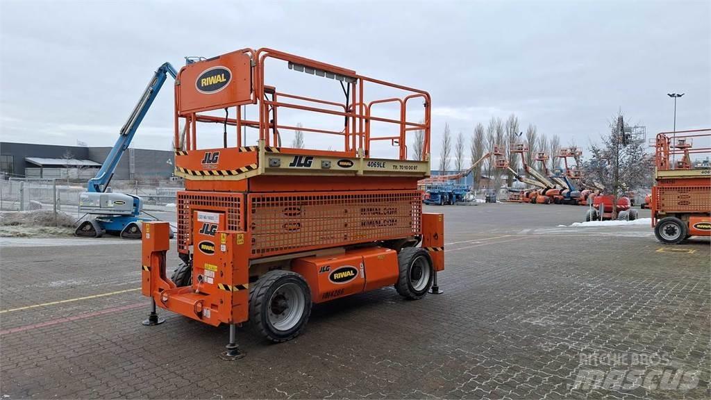 JLG 4069LE Šķerveida pacēlāji