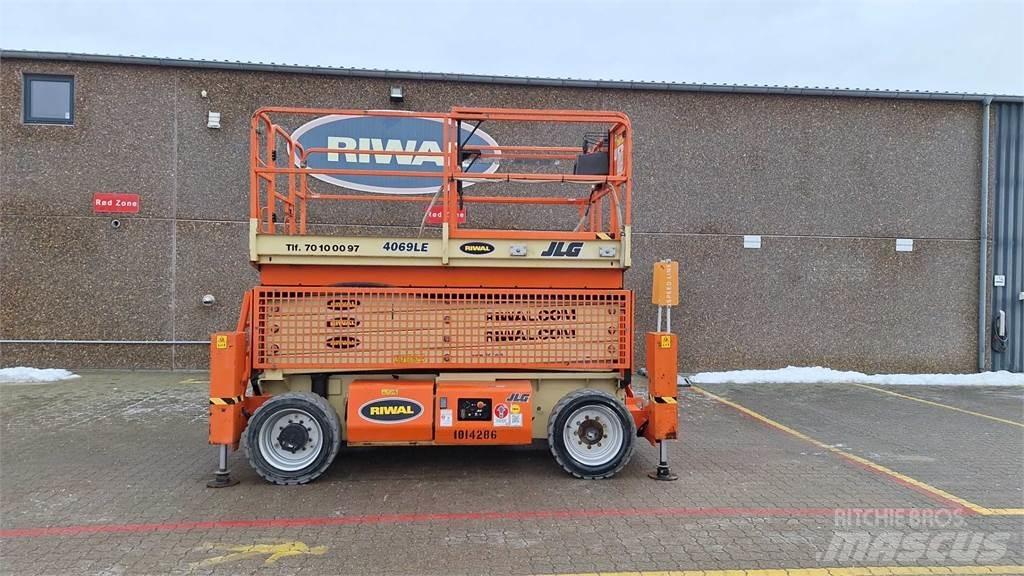 JLG 4069LE Šķerveida pacēlāji