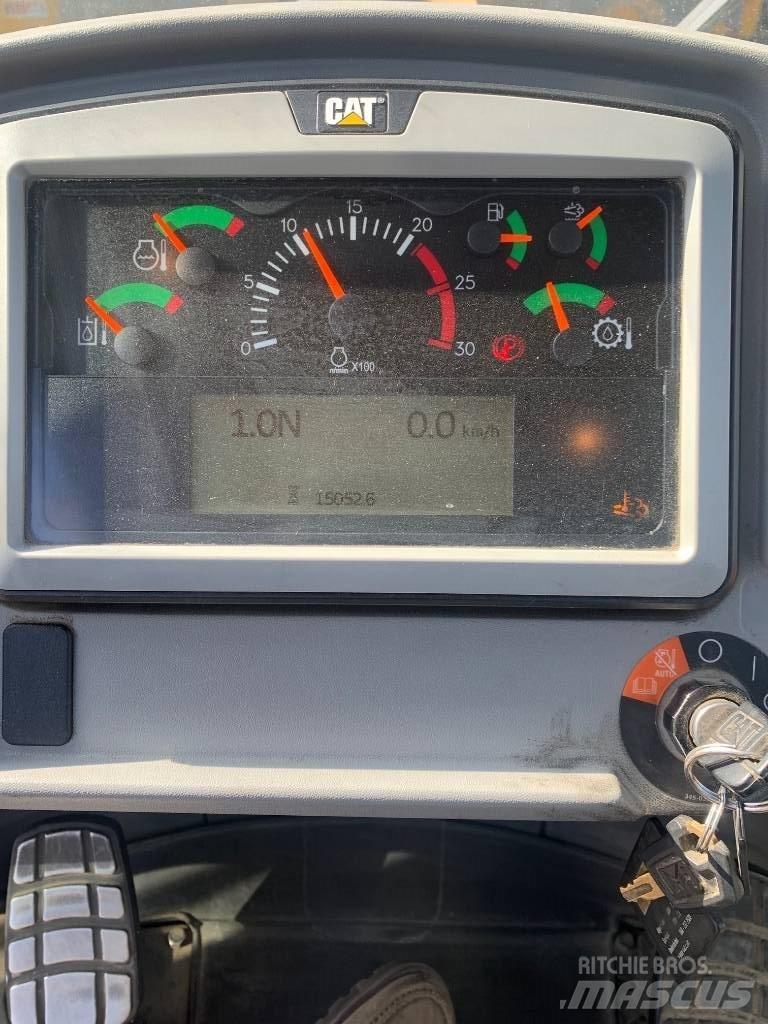 CAT 972 Mxe Iekrāvēji uz riteņiem