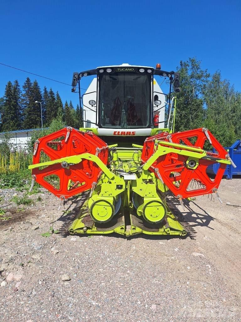 CLAAS 430 Tucano Ražas novākšanas kombaini