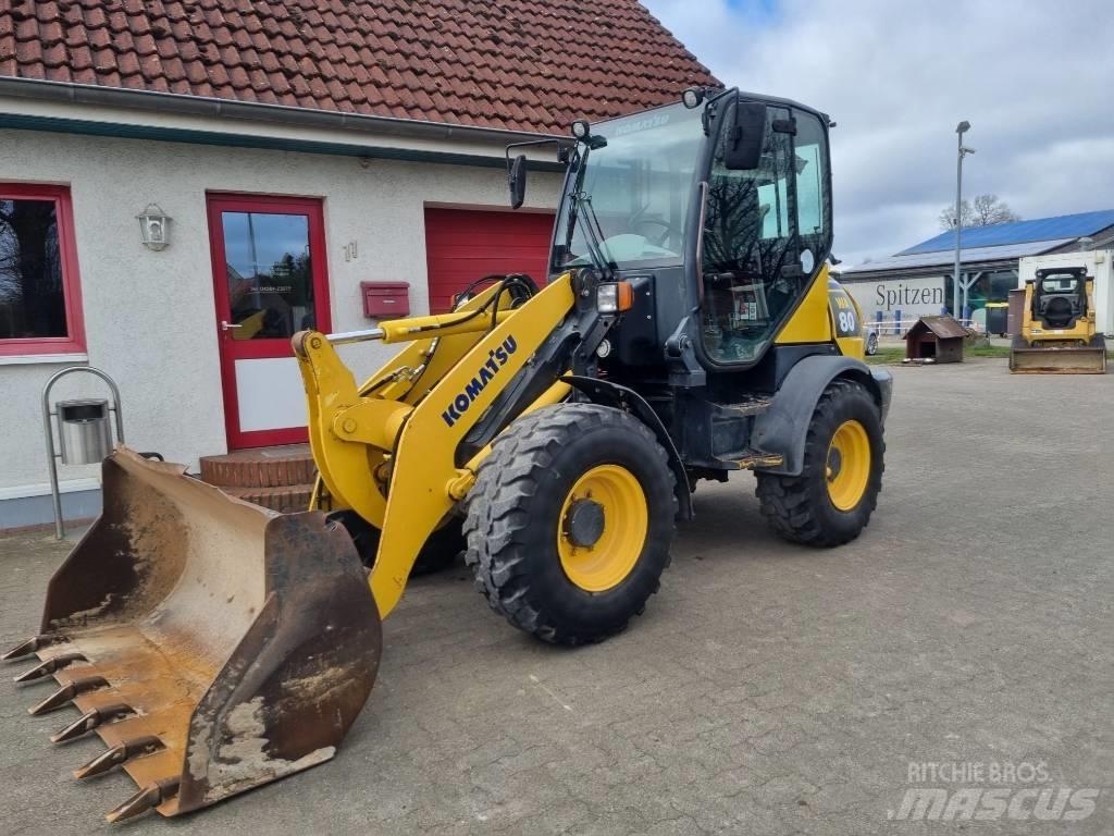 Komatsu WA 80-5 Iekrāvēji uz riteņiem