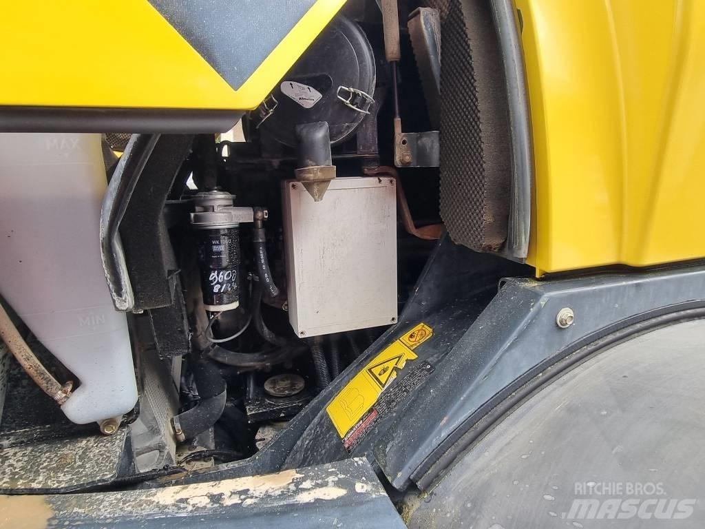 Komatsu WA 80-5 Iekrāvēji uz riteņiem