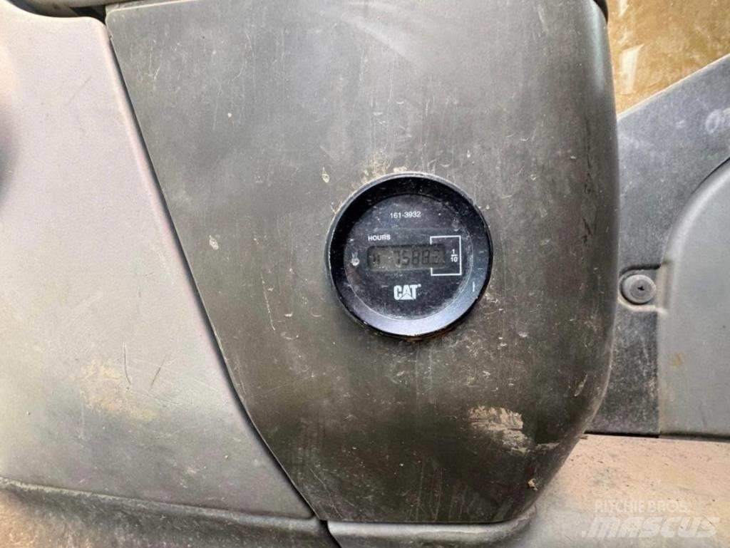 CAT 320 D Kāpurķēžu ekskavatori