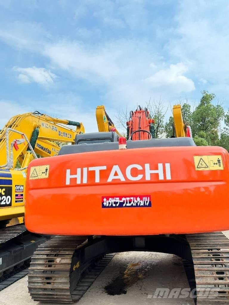 Hitachi ZX 200 Kāpurķēžu ekskavatori