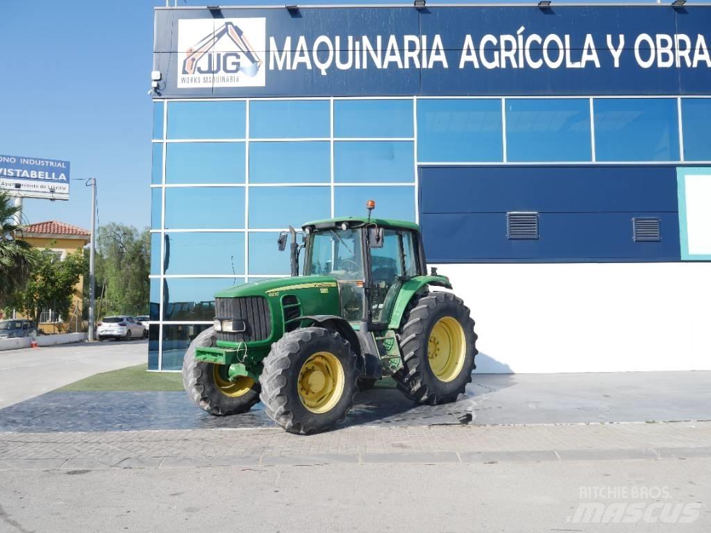 John Deere 6930 Traktori