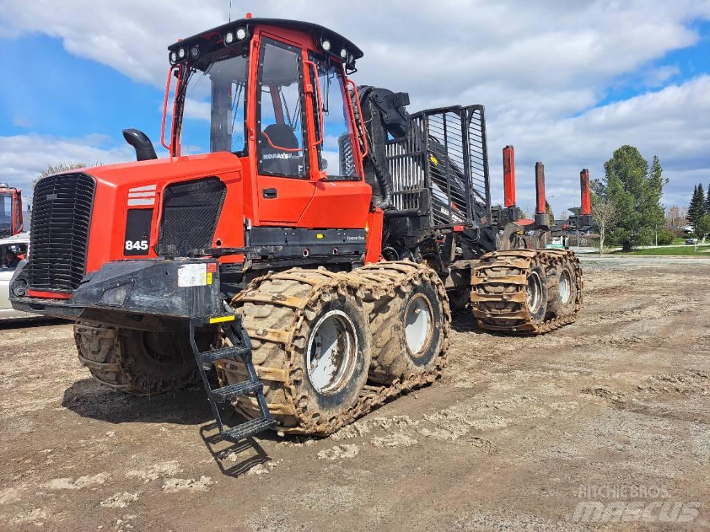 Komatsu 845 Forvarderi