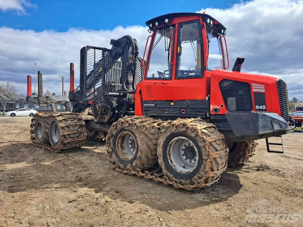 Komatsu 845 Forvarderi