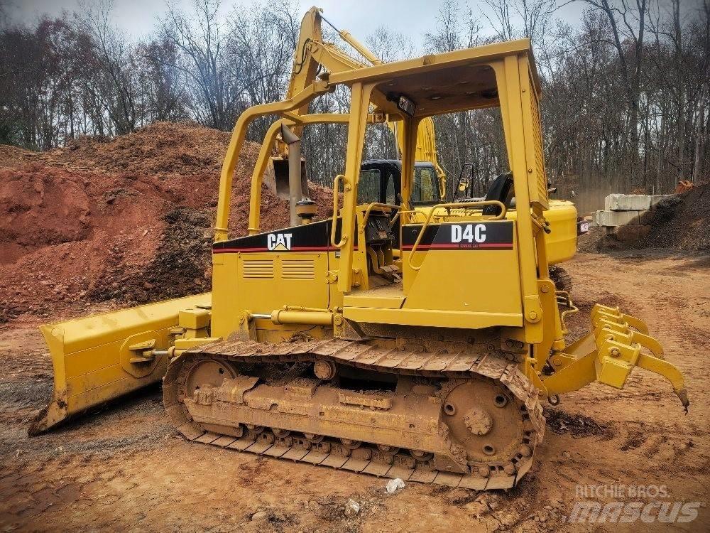 CAT D 4 C Kāpurķēžu buldozeri