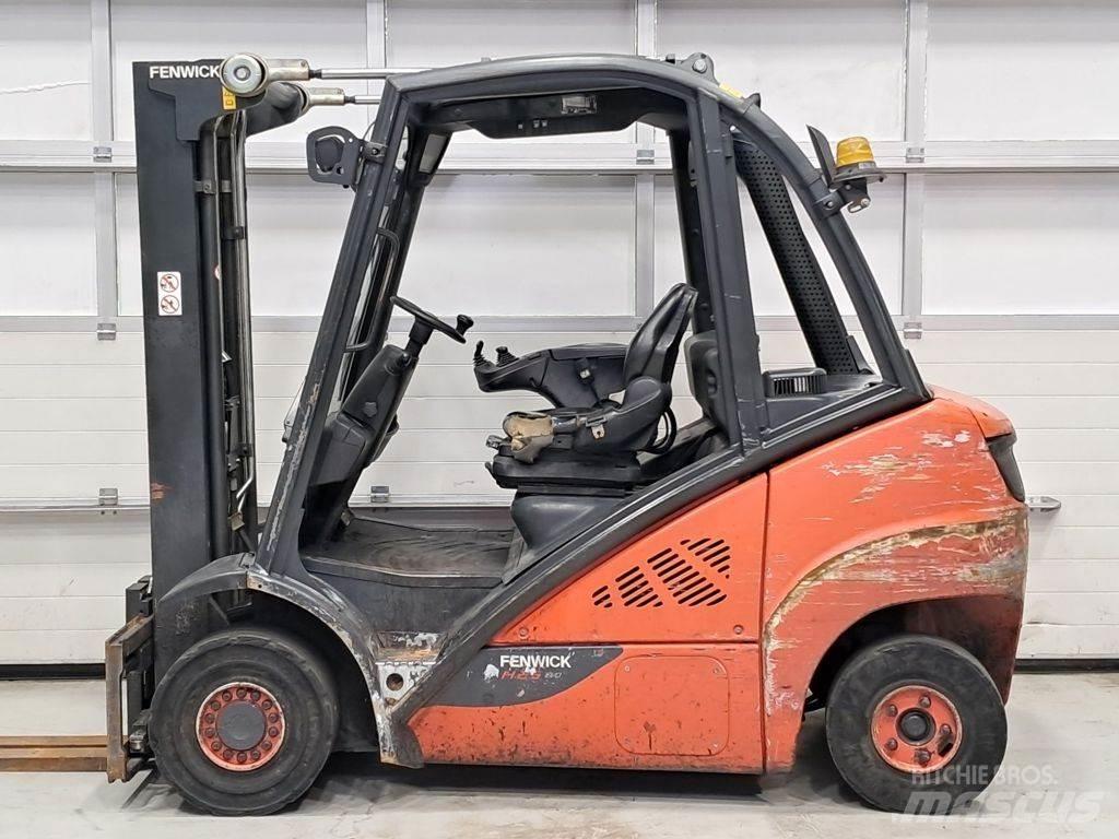 Linde H25D-02 Tehnika ar dīzeļa dzinēju