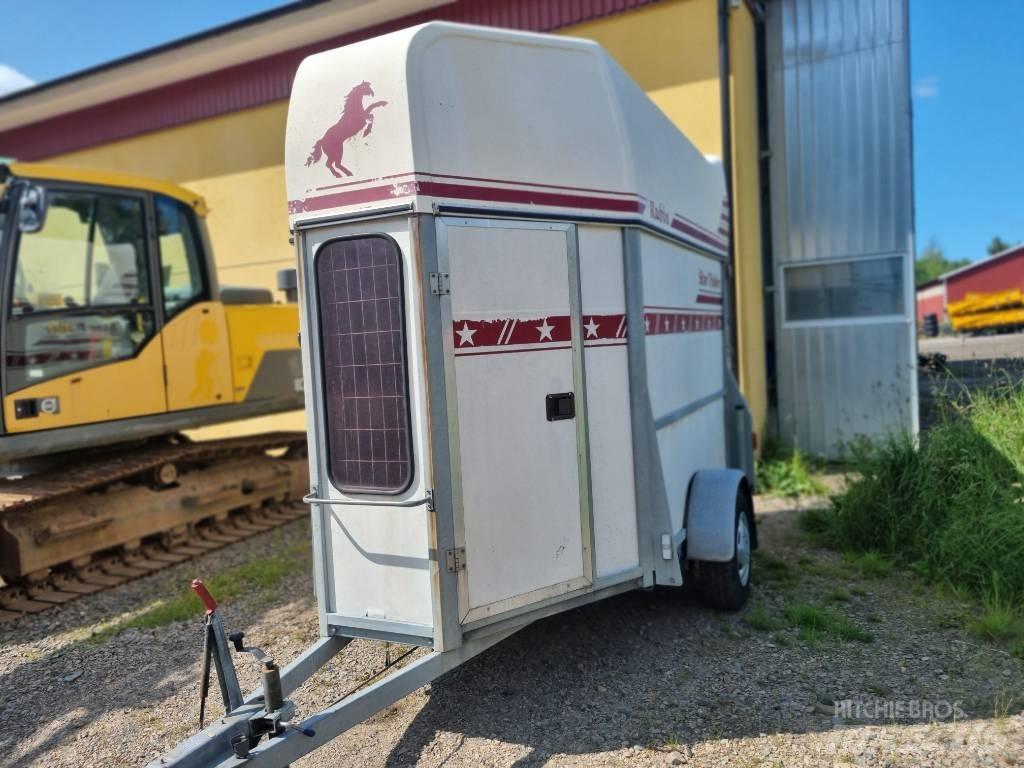 Star Trailers Rubin Dzīvnieku transportēšanas piekabes