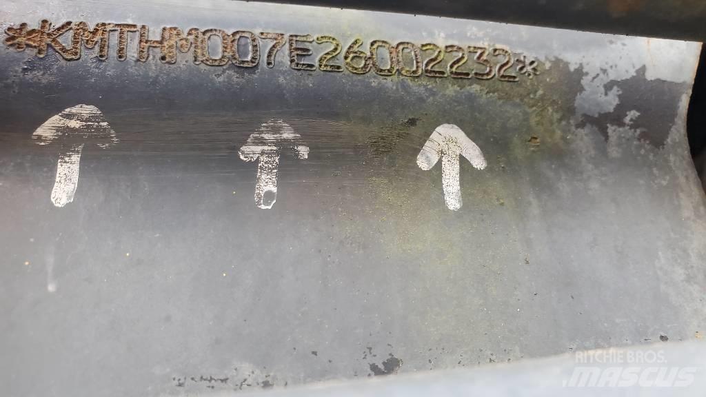 Komatsu HM 400-2 Artikulētie pašizgāzēji