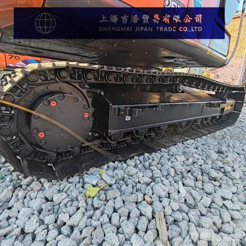 Hitachi ZX 120 Kāpurķēžu ekskavatori