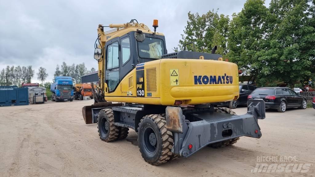 Komatsu PW 130-7K Ekskavatori uz riteņiem