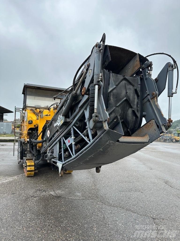 Wirtgen W 1900 Asfalta dzesēšanas iekārtas