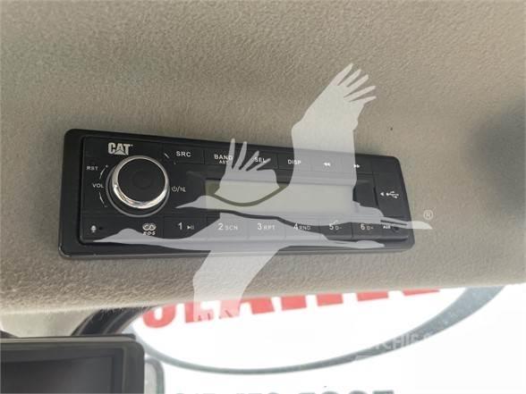 CAT 906M Iekrāvēji uz riteņiem