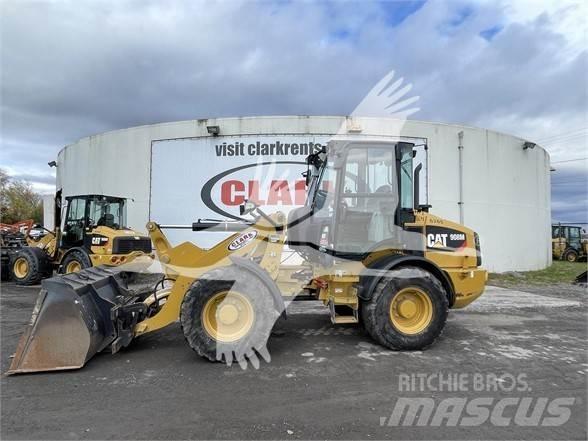 CAT 908M Iekrāvēji uz riteņiem