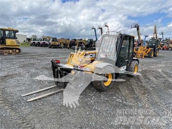 JCB 525-60 Teleskopiskie manipulatori