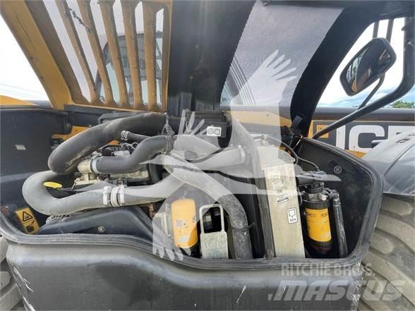 JCB 535-140 Teleskopiskie manipulatori