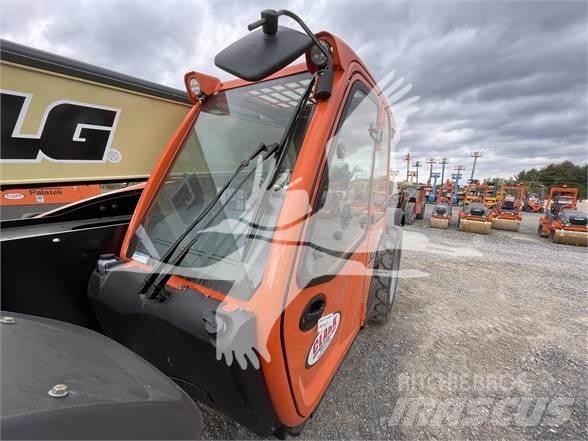 JLG 742 Teleskopiskie manipulatori