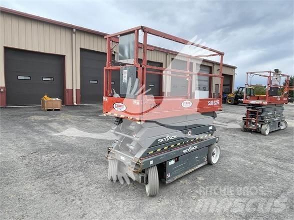 SkyJack SJ3226 Šķerveida pacēlāji