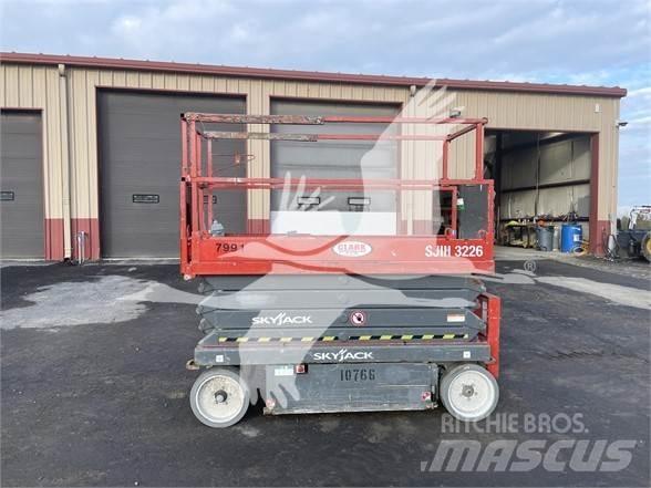 SkyJack SJ3226 Šķerveida pacēlāji