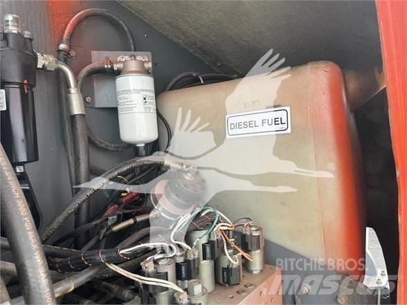 SkyJack SJ66T Teleskopiskie pacēlāji