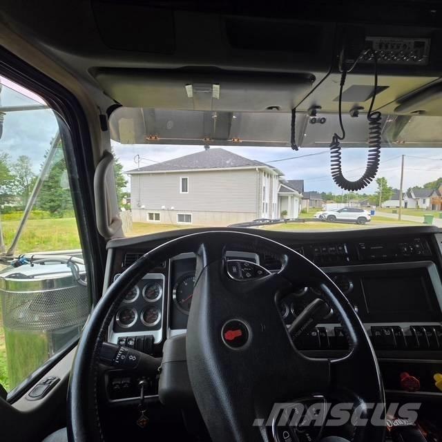 Kenworth W 900 Pašizgāzējs