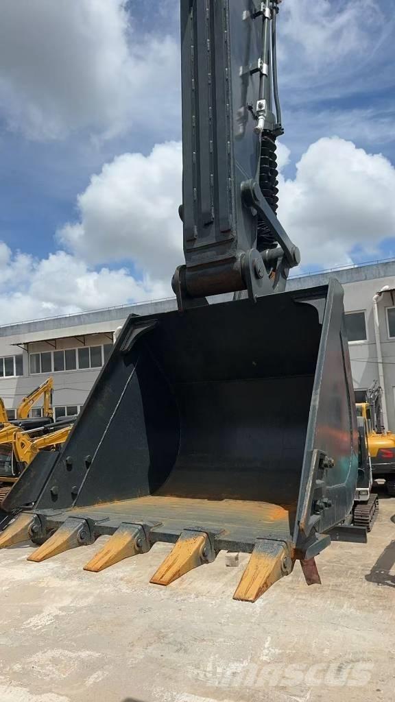Hyundai r220lc-9s Vidēja lieluma ekskavatori 7 t - 12 t