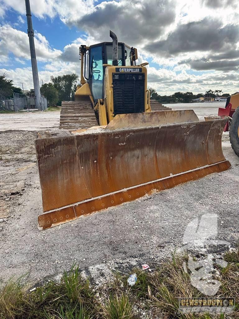 CAT D 6 N Kāpurķēžu buldozeri