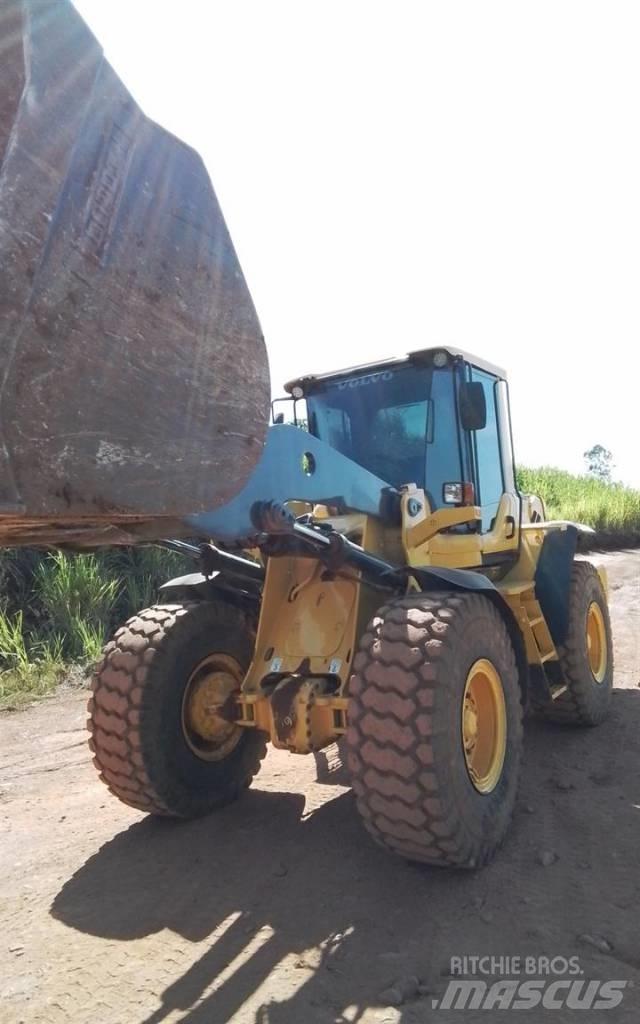Volvo L 90 F Iekrāvēji uz riteņiem