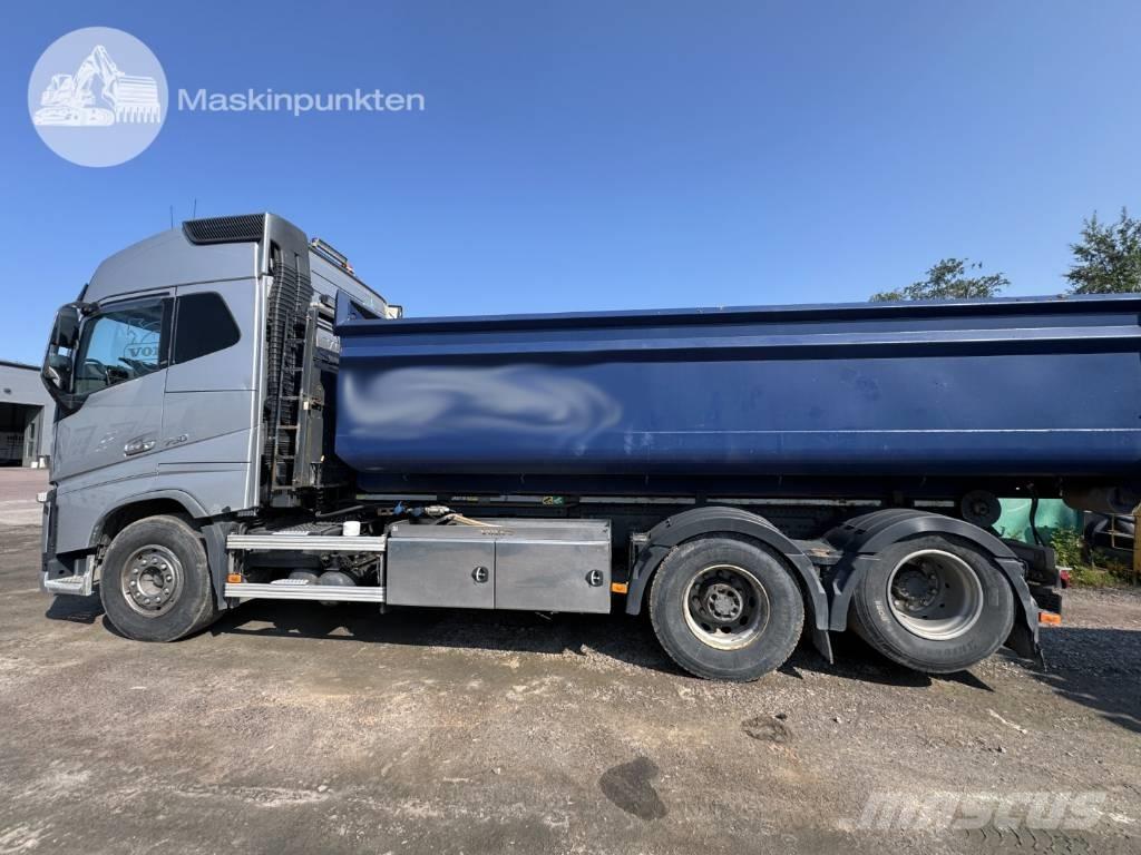 Volvo FH 16 750 Treileri ar āķi