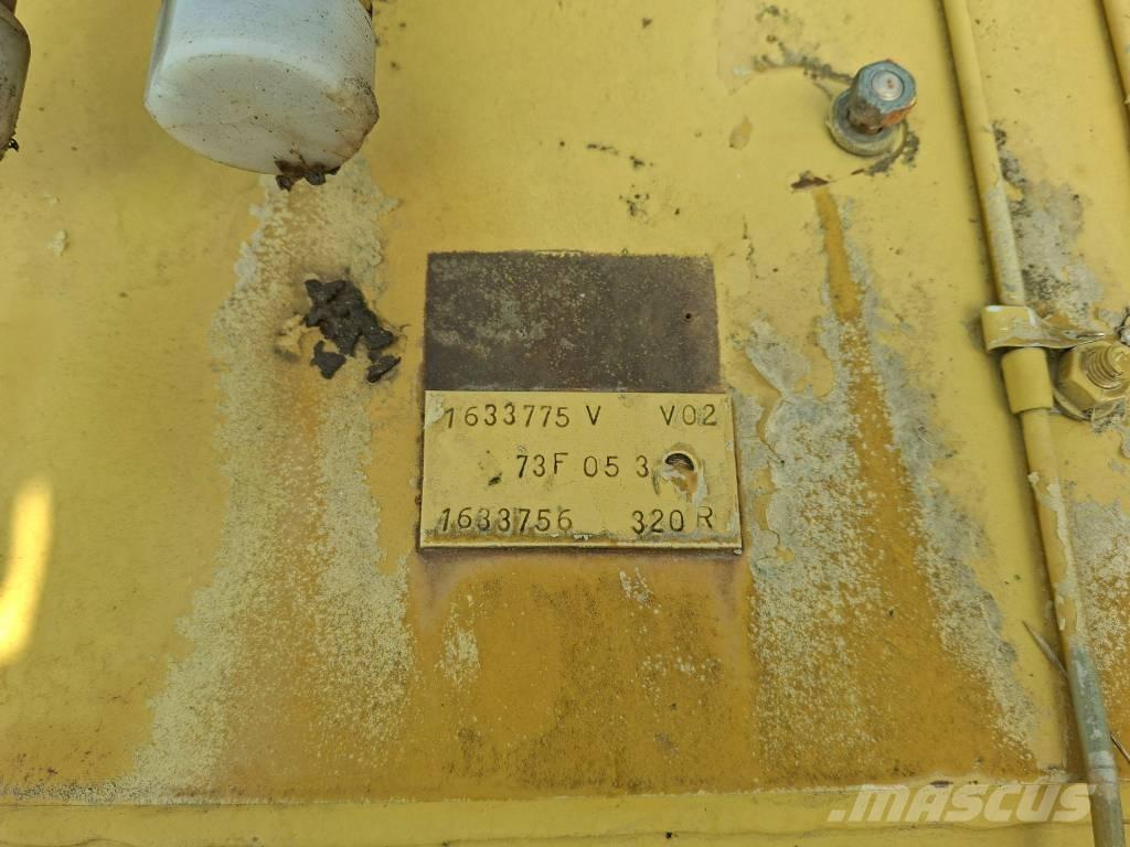 CAT 320 C L Kāpurķēžu ekskavatori