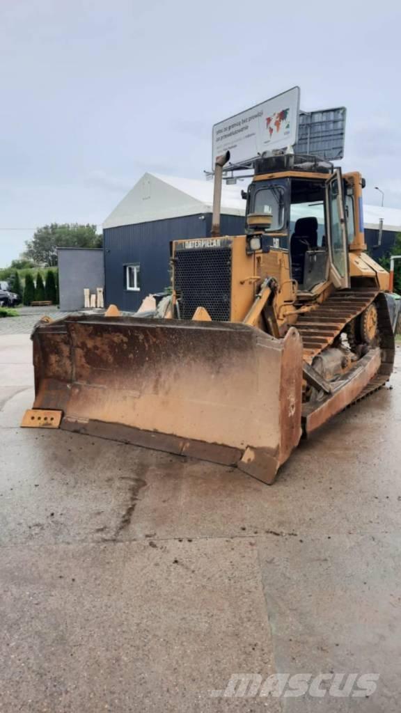 CAT D 6 M XL Kāpurķēžu buldozeri