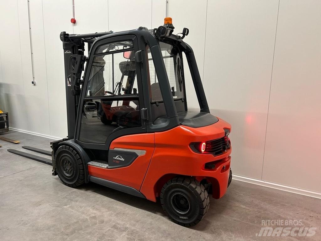 Linde H30D/1202 Tehnika ar dīzeļa dzinēju