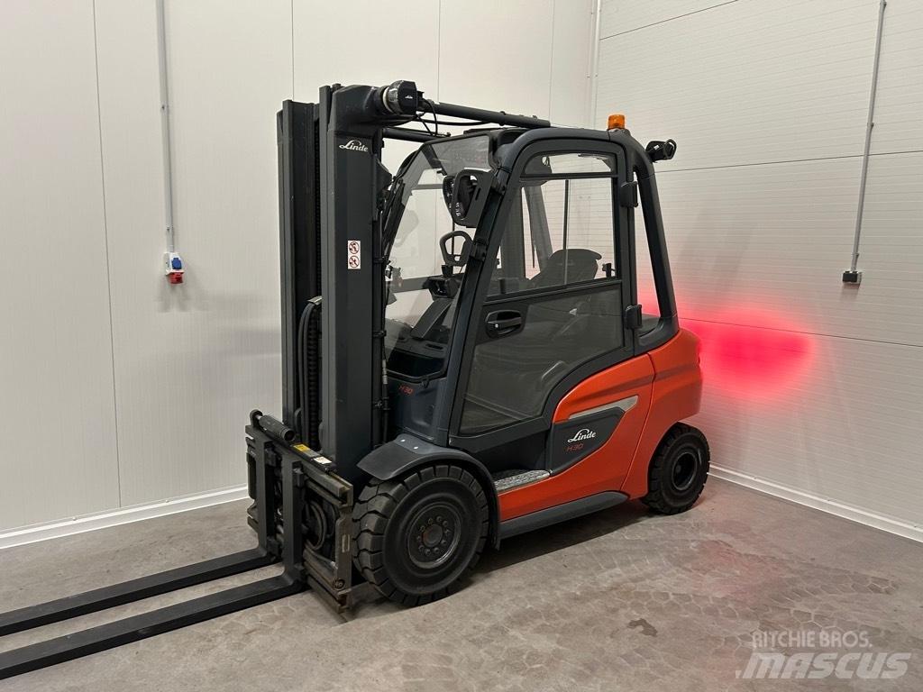 Linde H30D/1202 Tehnika ar dīzeļa dzinēju