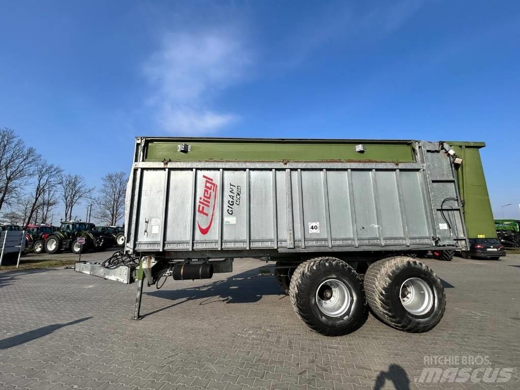 Fliegl ASW 268 Treileri-pašizgāzēji