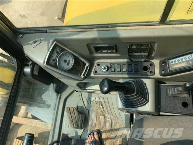 Hyundai R80-7 Kāpurķēžu ekskavatori