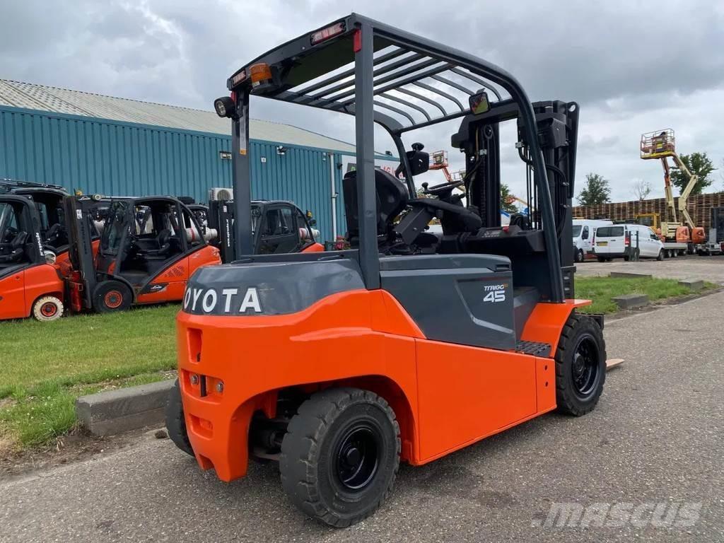 Toyota 8FBMT45 Elektriskie iekrāvēji