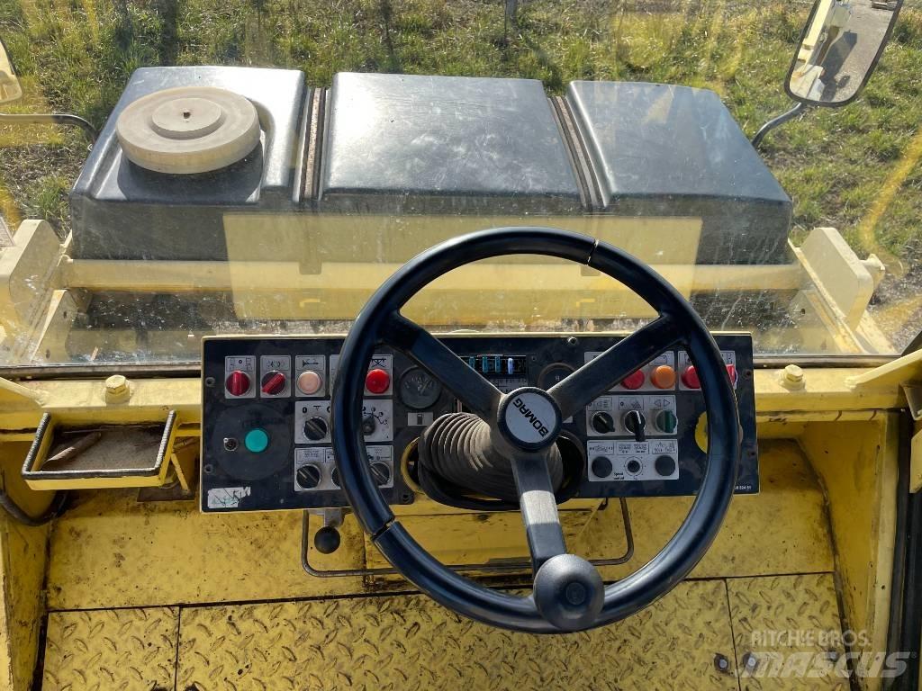 Bomag BW 154 AD-2 Divvalču grunts veltņi