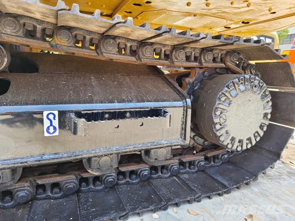 CAT 320 D Kāpurķēžu ekskavatori