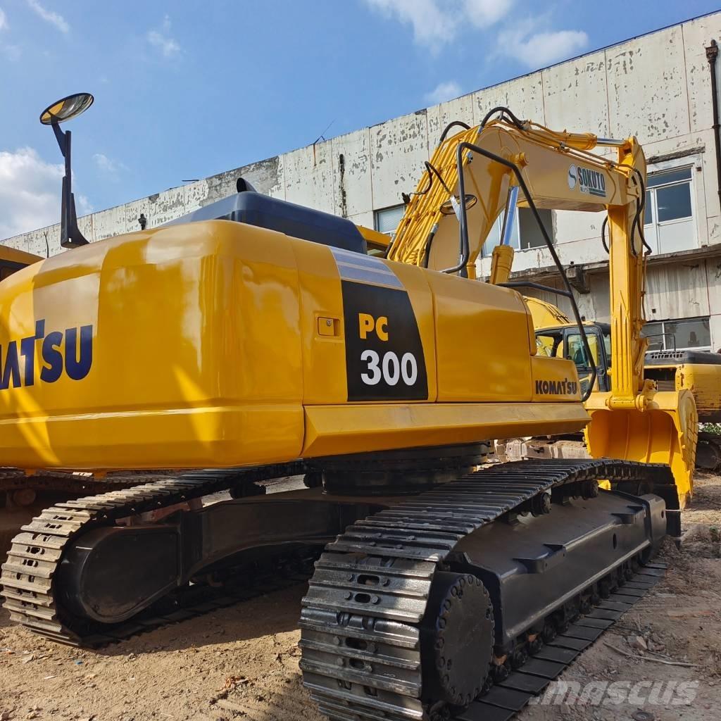Komatsu PC 300-7 Kāpurķēžu ekskavatori