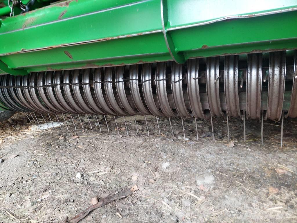 McHale F 5500 Rituļu preses
